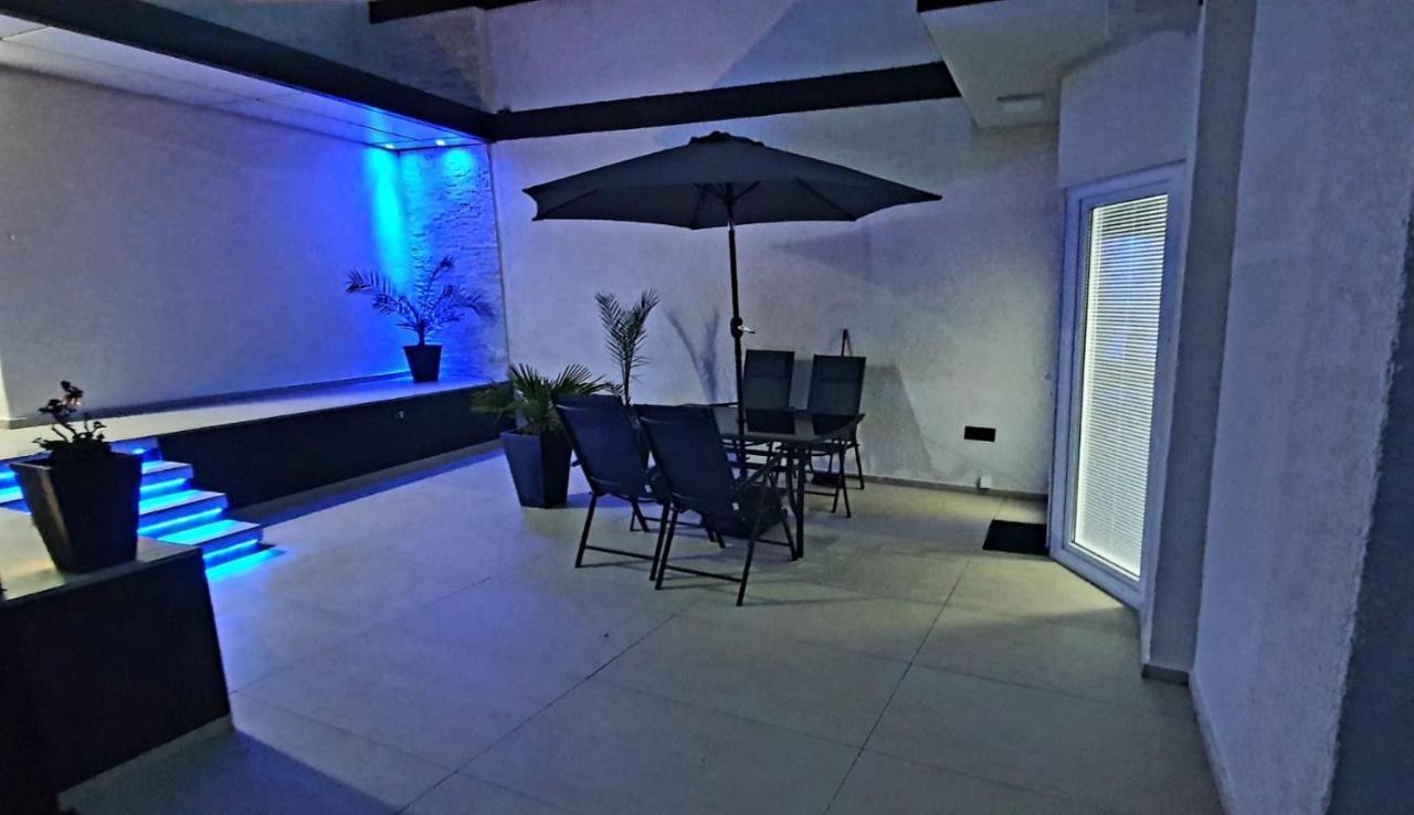 Penthouse Jacuzzi & Pool Apartmants Opatija Exterior photo