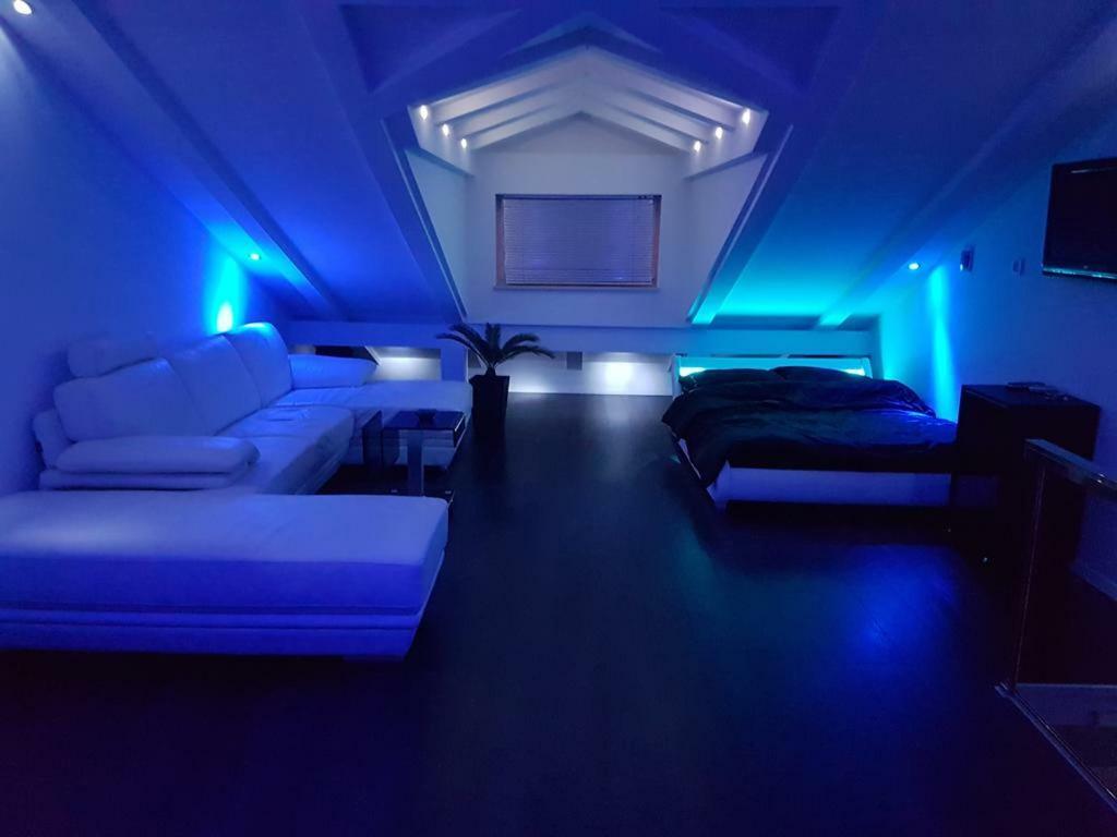 Penthouse Jacuzzi & Pool Apartmants Opatija Exterior photo